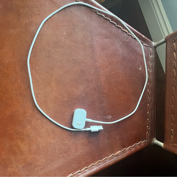 Gizmo watch charger - Picture 2 of 2